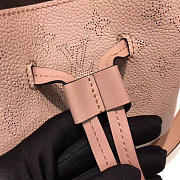 CohotBag louis vuitton girolata mahina leather magnolia - 3