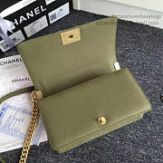 CHANEL QUILTED CAVIAR MEDIUM BOY BAG GREEN A67086 VS 09827 - 5