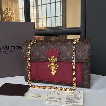 LV  victoire raisin 3043
