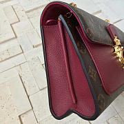 LV  victoire raisin 3043 - 3