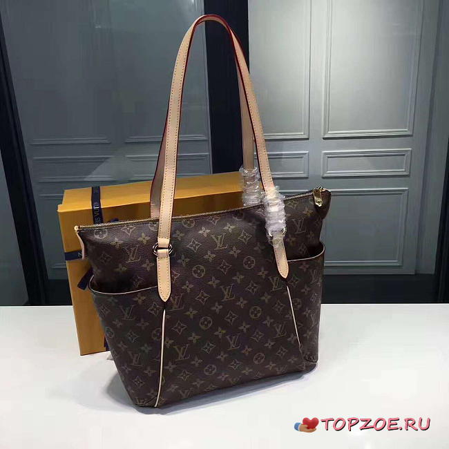 LV Totally Monogram MM Canvas Tote 35CM  - 1