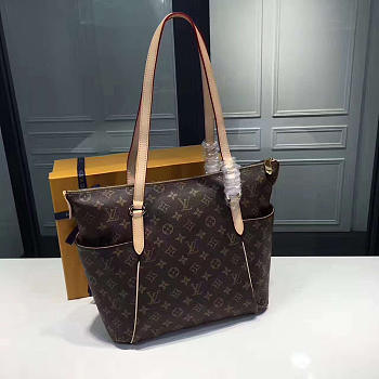 LV Totally Monogram MM Canvas Tote 35CM 