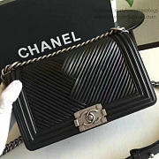 CHANEL MEDIUM CHEVRON LAMBSKIN QUILTED BOY BAG BLACK A13044 VS 09296 - 4