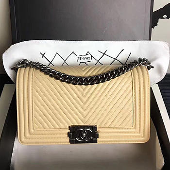 CHANEL MEDIUM CHEVRON LAMBSKIN QUILTED BOY BAG BEIGE A13043 VS 00767