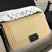 CHANEL MEDIUM CHEVRON LAMBSKIN QUILTED BOY BAG BEIGE A13043 VS 00767 - 4