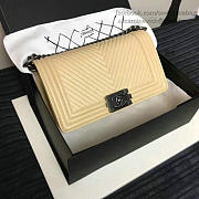 CHANEL MEDIUM CHEVRON LAMBSKIN QUILTED BOY BAG BEIGE A13043 VS 00767 - 5