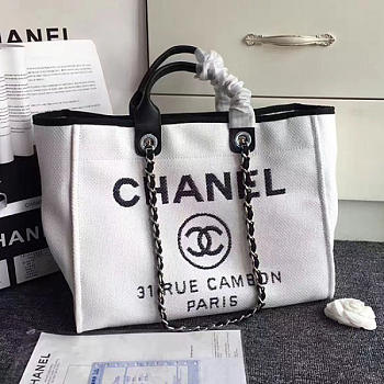 CHANEL SHOPPING BAG WHITE A68046 VS 08728