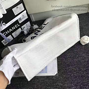 CHANEL SHOPPING BAG WHITE A68046 VS 08728 - 5