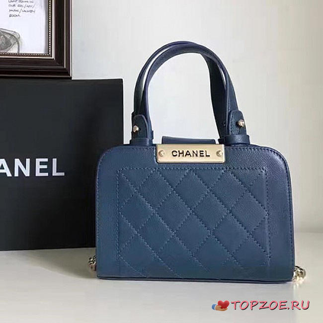 CHANEL SMALL LABEL CLICK LEATHER SHOPPING BAG BLUE A93731 VS 04747 - 1