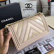 CHANEL CHEVRON QUILTED MEDIUM BOY BAG BEIGE A67086 VS 03308 - 6