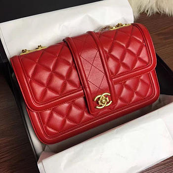CHANEL QUILTED LAMBSKIN GOLD-TONE METAL FLAP BAG RED A91365 VS 02169