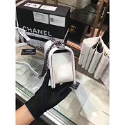 CHANEL QUILTED LAMBSKIN MEDIUM BOY BAG WHITE A67086 VS 07017 - 5