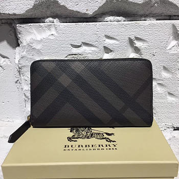 Burberry wallet 5810