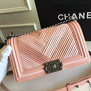 CHANEL MEDIUM CHEVRON LAMBSKIN QUILTED BOY BAG PINK A13044 VS 03443 - 6