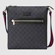 GUCCI GG SUPREME MESSENGER STYLE ‎474137 K5RLN 1095 - 1