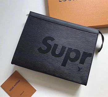 LOUIS VUITTON SUPREME CLUTCH BLACK BAG M41366