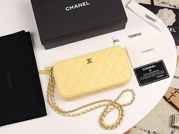 CHANEL 2019 NEW CHAIN BAG YELLOW