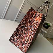 LV MONOGRAM GIANT JUNGLE ONTHEGO BLACK 41CM - 4