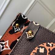 LV MONOGRAM GIANT JUNGLE ONTHEGO BLACK 41CM - 6