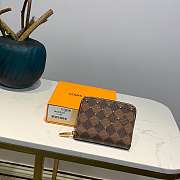 LV ZIPPY ZIPPER ZERO WALLET RIVET INLAY - 1