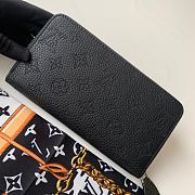 LV HOLLOW SINGLE PULL WALLET M58431 BLACK - 6