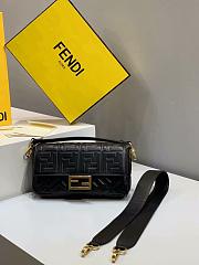 Fendi Clam Crossbody Tote Medium Black - 3