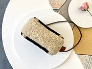LV M68599 TEDDY VILLUS POUCH - 4