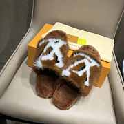 LV SLIPPERS 305 - 5