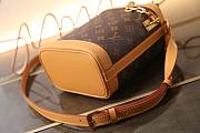 LV MONOGRAM CANVAS BOX BAG 61111 - 5