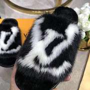 LV SLIPPERS 306 - 6