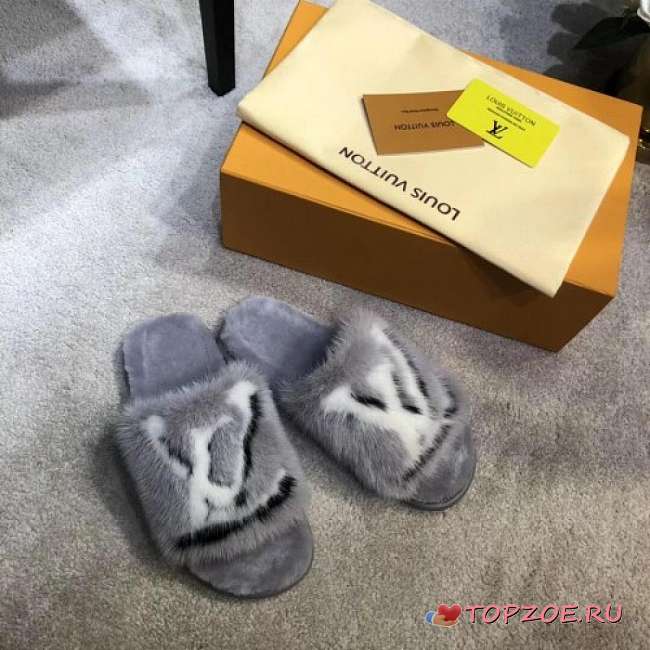 LV SLIPPERS 308 - 1