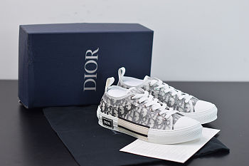 DIOR LOW OBLIQUE SNEAKERS