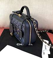 CHANEL VANITY BAG IN BLACK SIZE 21CM - 4