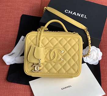 CHANEL VANITY BAG IN YELLOW SIZE 21CM