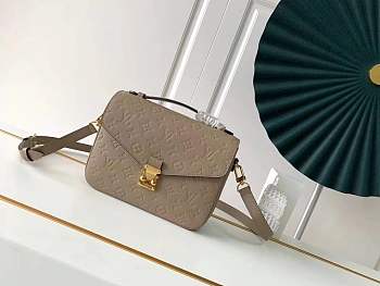 LOUIS VUITTON MESSAGE BAG 25CM