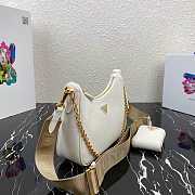 PRADA HOBO WHITE - 6