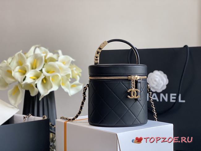 CHANEL 2020 PEARL COSMETIC BUCKET BAG BLACK  - 1