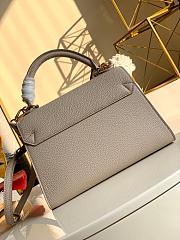 LOUIS VUITON TWIST ONE HANDLE MM GRIEGE M57092 SIZE 29 x 21 x 12 CM - 6