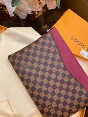 LOUIS VUITON DAILY POUCH N60262 SIZE 29.5 x 21 x 1 cm - 3