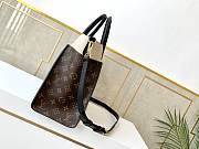 LOUIS VUITON ON MY SIDE M55302_30.5 x 24.5 x 14 cm - 4