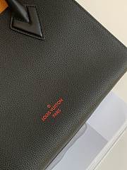 LOUIS VUITON ON MY SIDE M53823_30.5 x 24.5 x 14 cm - 6