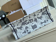 DIOR BOOK TOTE BLUE & WHITE M1286 SIZE 42 CM - 4