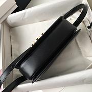 MEDIUM TRIOMPHE BAG BLACK 187363 SIZE 22CM - 6