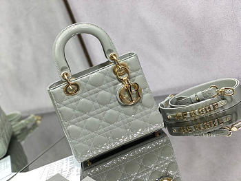 SMALL LADY DIOR BAG GRAY ULTRAMATTE M0531 SIZE 20 x 16.5 x 8 CM