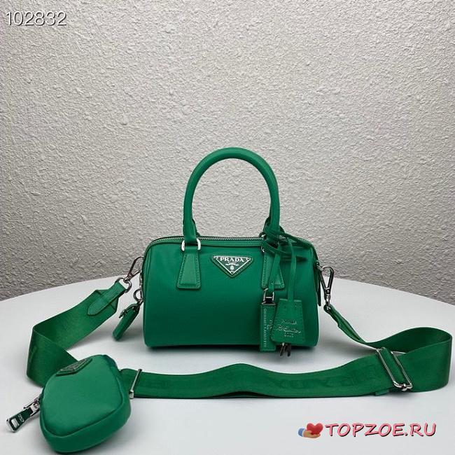 Prada Re-Edition 2005 Nylon Bag Green 1BB846 Size 20 x 11.5 x 11cm - 1