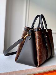 LOUIS VUITON SOUFFLOT MM M44817 SIZE 35 × 24 × 15cm - 6