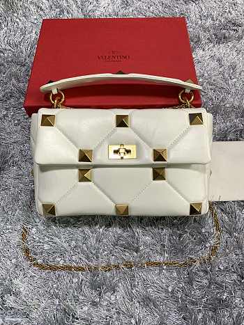 VALENTINO LARGE ROMAN STUD SHOULDER BAG BSF098 SIZE 30 x 20 x 12 CM