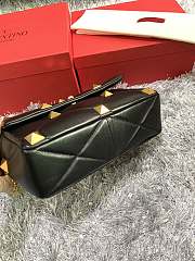 VALENTINO LARGE ROMAN STUD SHOULDER BAG BSF0NO SIZE 30 x 20 x 12 CM - 3