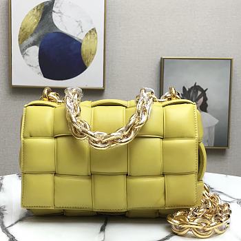 BOTTEGA VENETA CHAIN CASSETTE KIWI 631421 SIZE 26 x 18 x 8 CM
