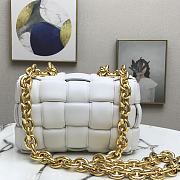 BOTTEGA VENETA CHAIN CASSETTE WHITE 631421 SIZE 26 x 18 x 8 CM - 6